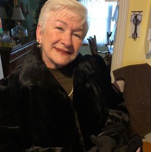 Meet your Posher, Denise